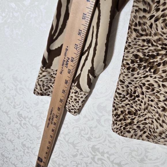 VTG Robert Louis Shirt Jacket Shacket sz M Brown Tan Animal Print Button Front - Picture 15 of 16